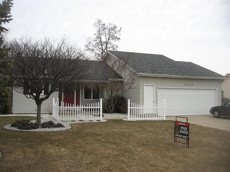 1st image of 2947 Horseshoe Dr N