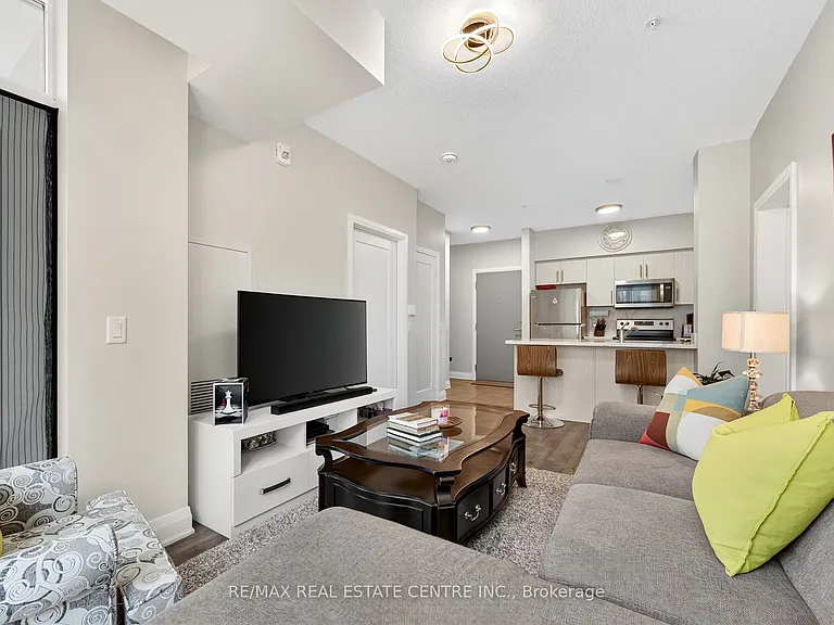 16 Concord Pl #402 — Photo 13