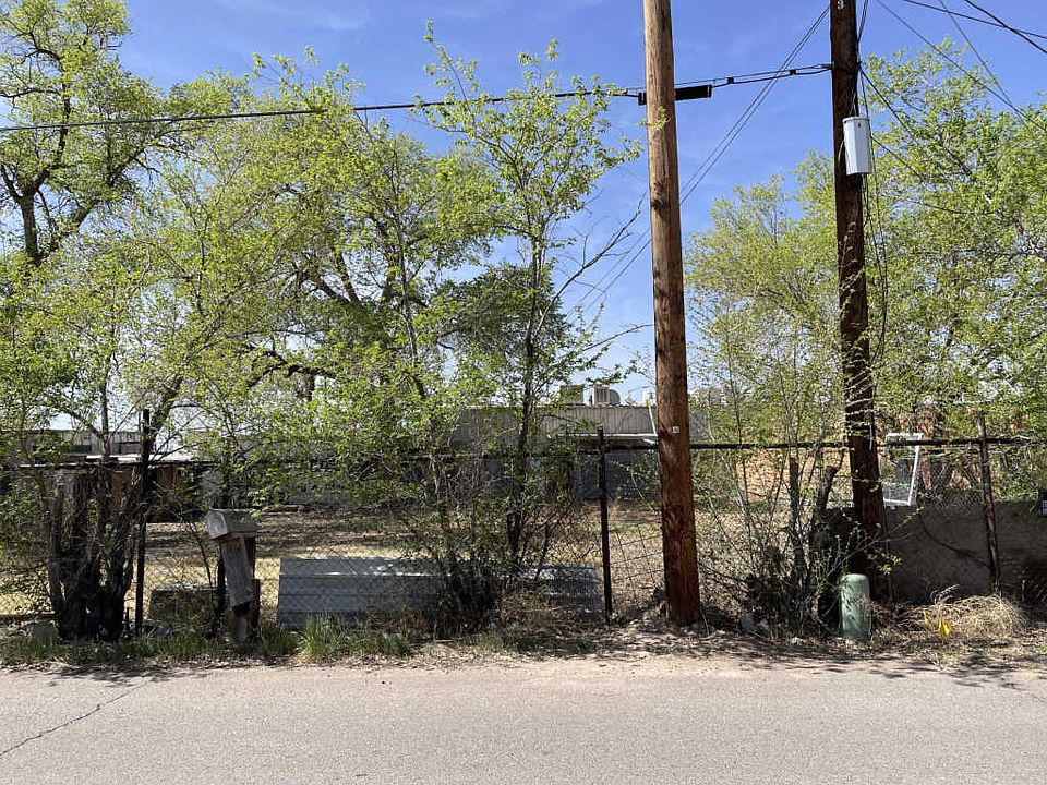 2nd image of 709 Sanchez Dr
