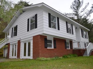 896 Rileys Br, Bevinsville, KY 41606