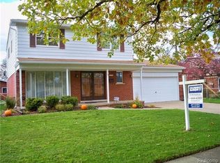 33215 Twickingham Dr, Sterling Heights, MI 48310