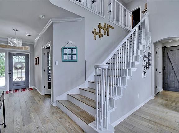 4th image of 2402 Danciger Ln