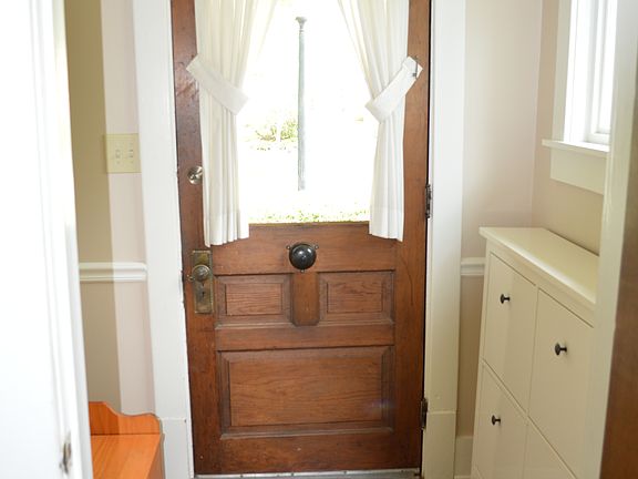 3rd image of 12 Oviatt St
