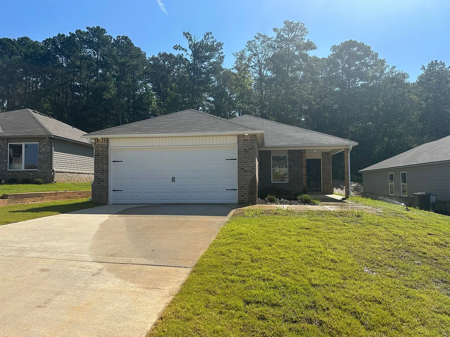 Don't Miss Out! Pre-Leasing Now: Charming 3-Bedroom, 2-Bathroom Home in Lincoln | Available Decem... — Photo 3