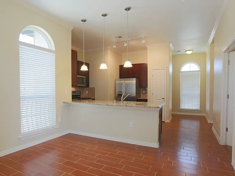 Bella Estancias Apartment Homes — Photo 22