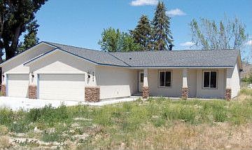 1st image of 2850 Daniel Dr