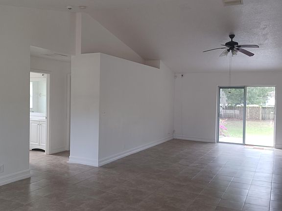 4th image of 17148 30th Ln N