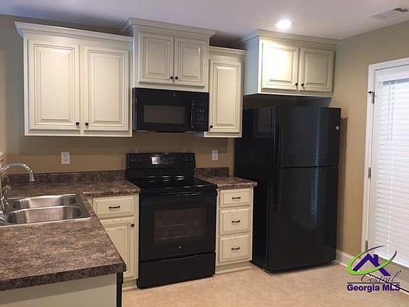 5th image of 106 Pershing Place Ct