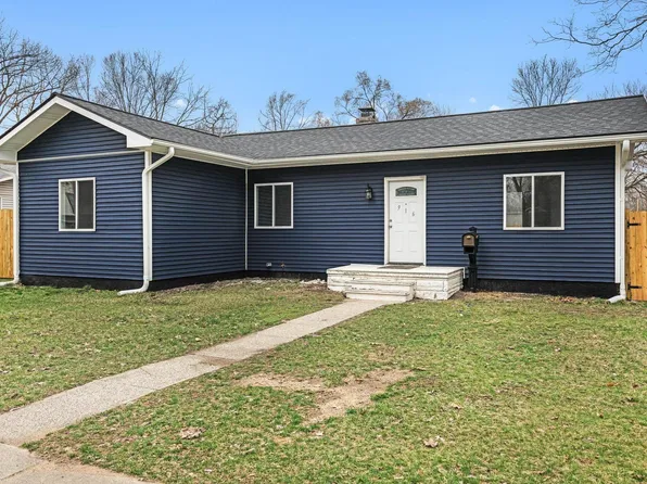 916 W Blaine Ave, Elkhart, IN 46516