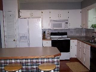 4th image of 2520 NW Kingsridge Dr