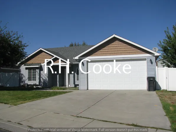 901 Golden Hills Dr, Cheney, WA 99004