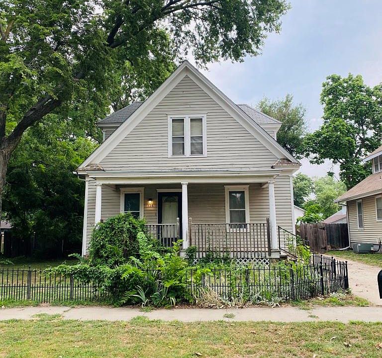 1st image of 126 W Minneapolis Ave