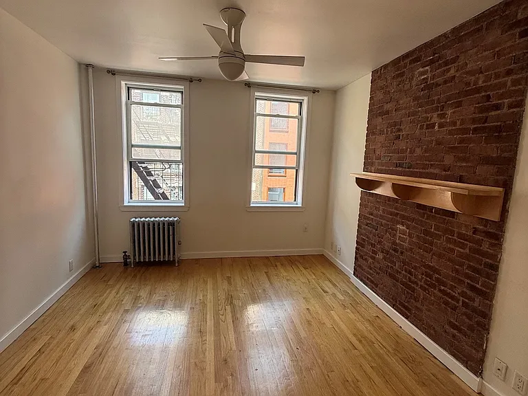 80 Thompson St #11 — Photo 4