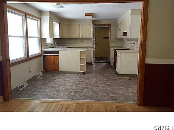 5th image of 8278 Exeter Dr