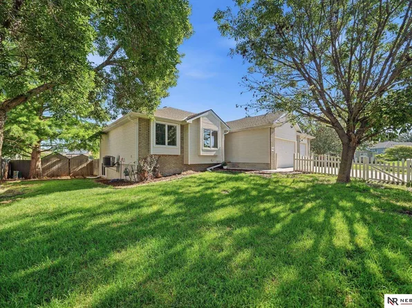 1840 Chloe Ln, Lincoln, NE 68512