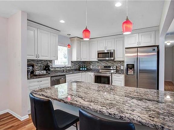 5th image of 3661 Timberlane Dr