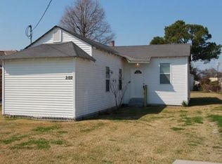 2122 Stander Pl, Chalmette, LA 70043
