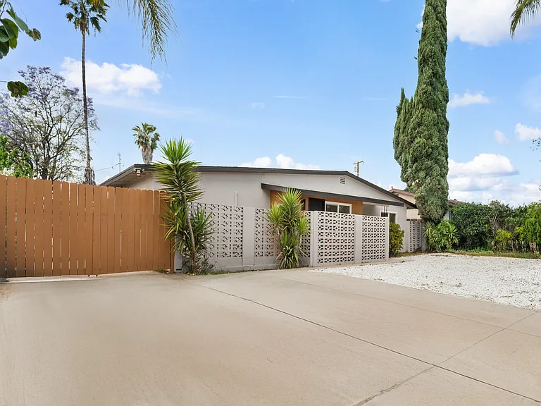 10148 Felipe Ave — Photo 3