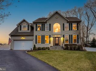 718 Penny Ct, Pasadena, MD 21122