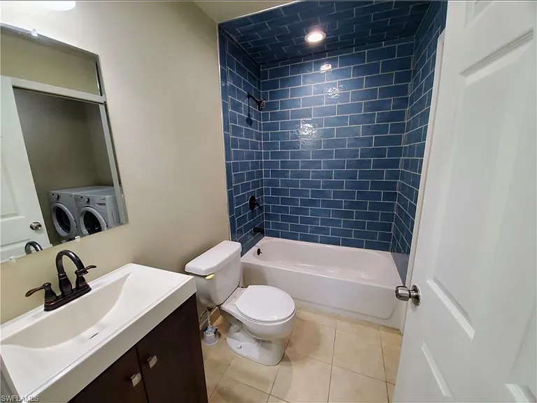 814 Frederick Reid St E — Photo 9