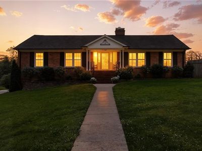 2008 Downing St, Greensboro, NC, 27410