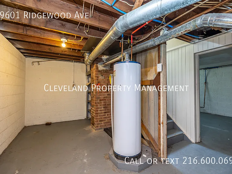 19601 Ridgewood Ave — Photo 12