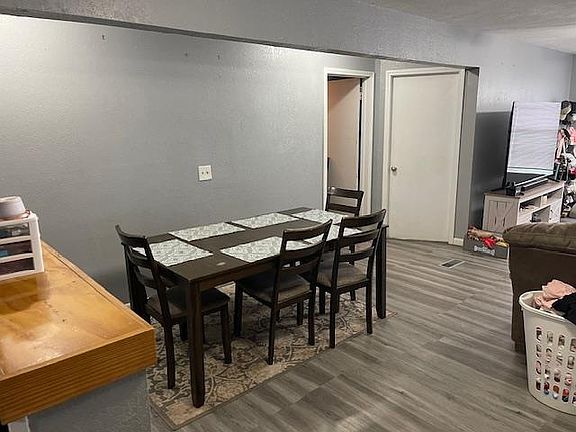 5th image of 22 E Anchor Dr