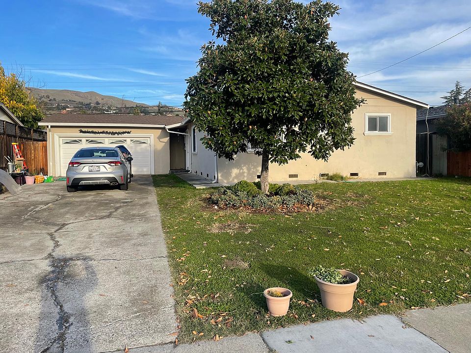 1st image of 368 McCovey Ln