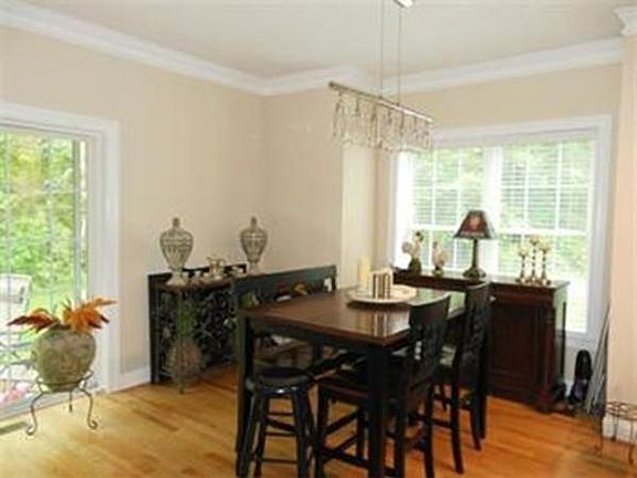 3rd image of 21 Junction Ln #21