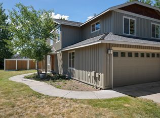 812 NE Oak Pl, Redmond, OR