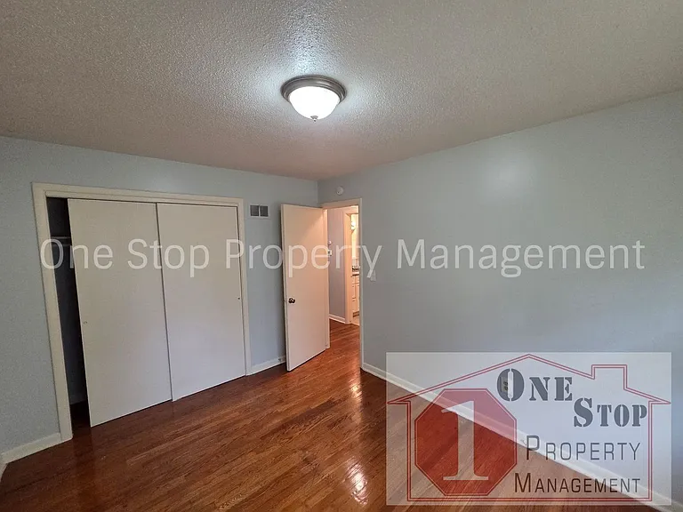 509 SE Browning Ave — Photo 9