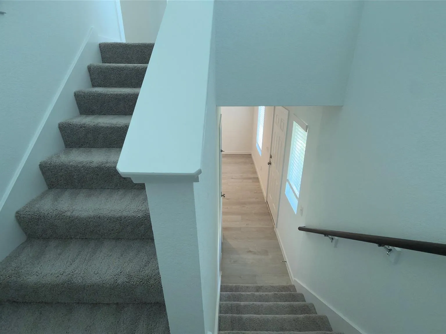 3 bed, 2.5 bath, 1256 sqft, $1,600 — Photo 4