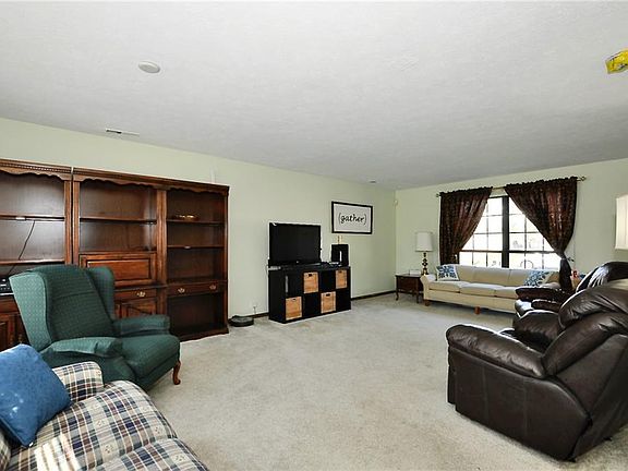 5th image of 10147 E Park Stream Dr