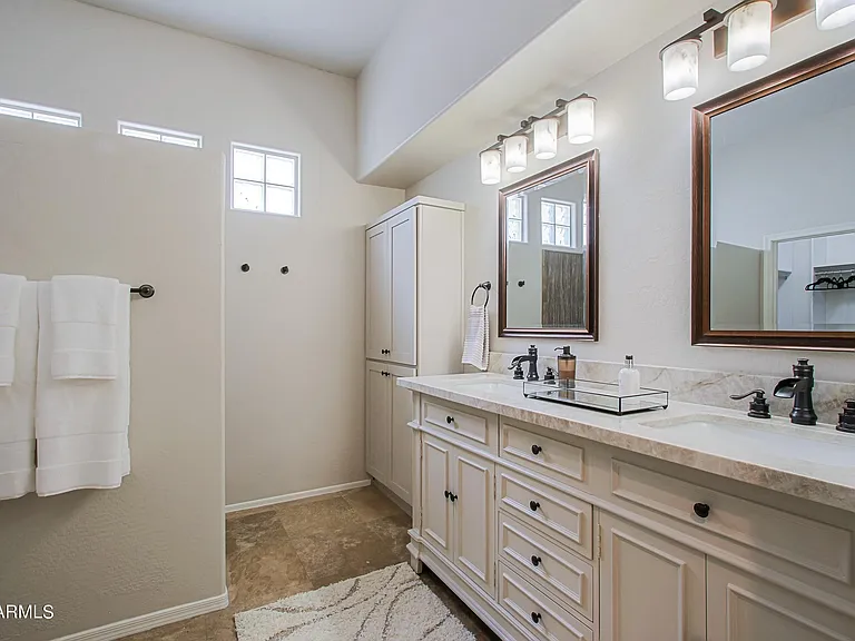 9616 E Chuckwagon Ln — Photo 34
