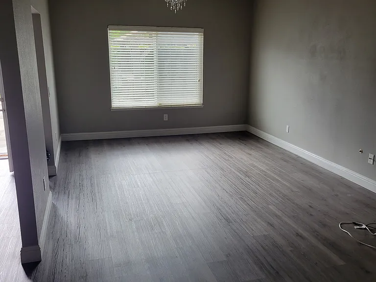 1715 Burlington Dr — Photo 10