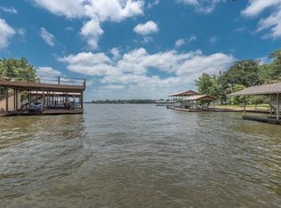 116 Santa Monica Dr, Mabank, TX 75156