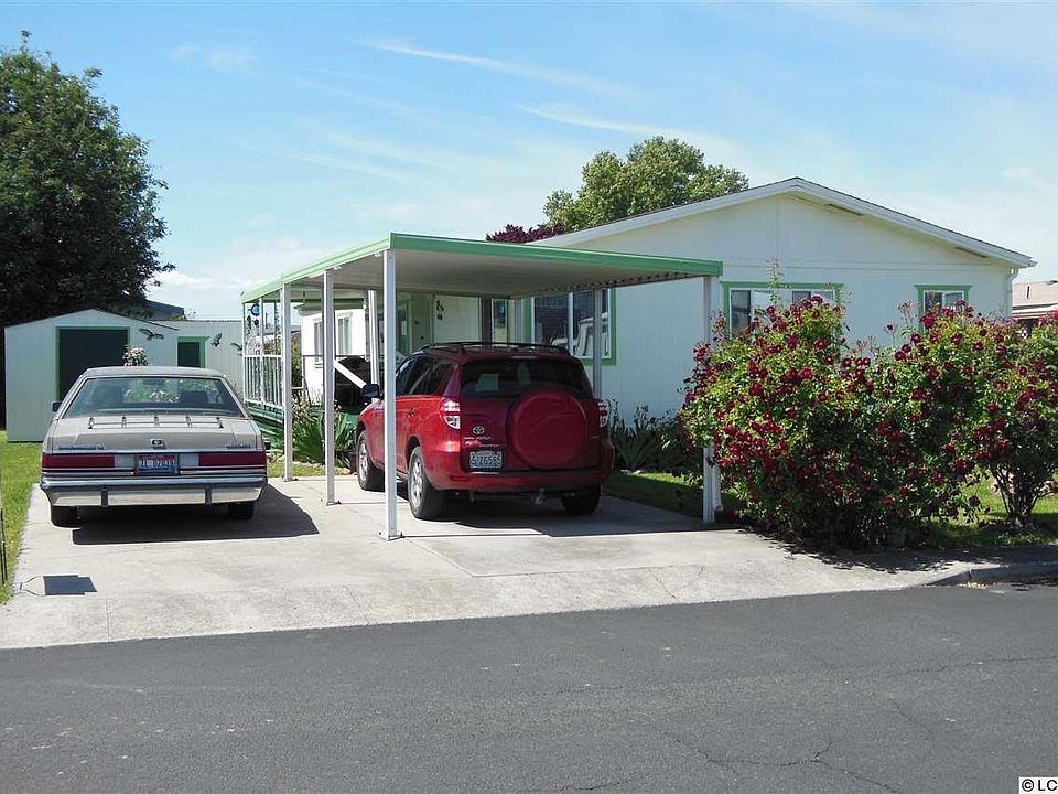 1st image of 2015 6th Ave Spc 010