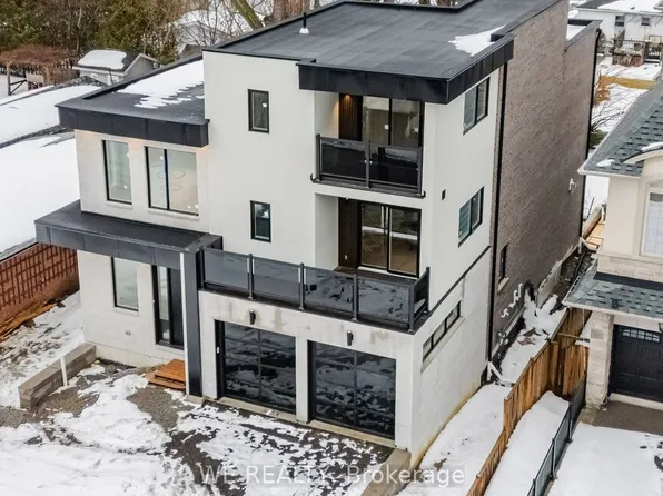 711 Hillview Cres, Pickering, ON L1W 2R6