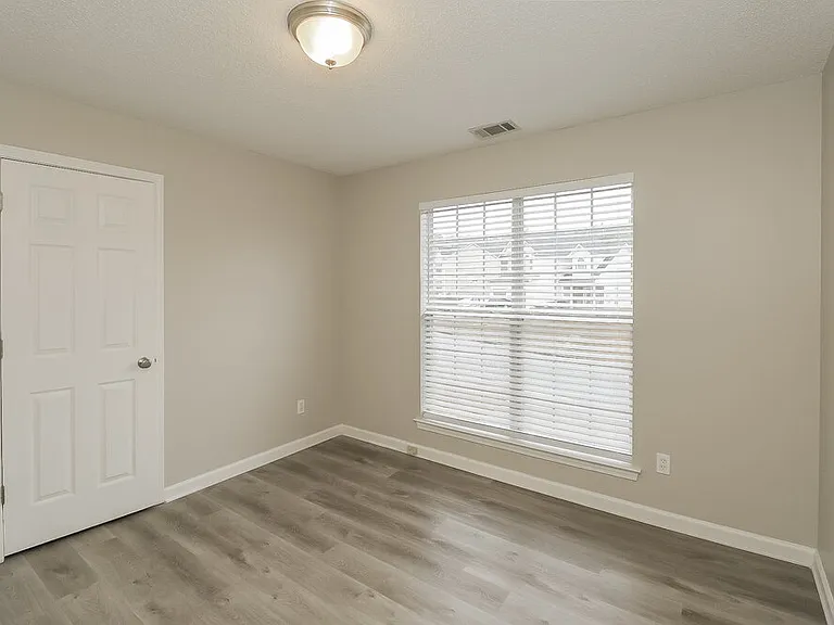 9447 Rollinghills Dr — Photo 13