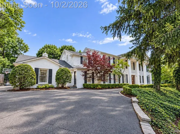 140 Linda Ct, Bloomfield Hills, MI 48304