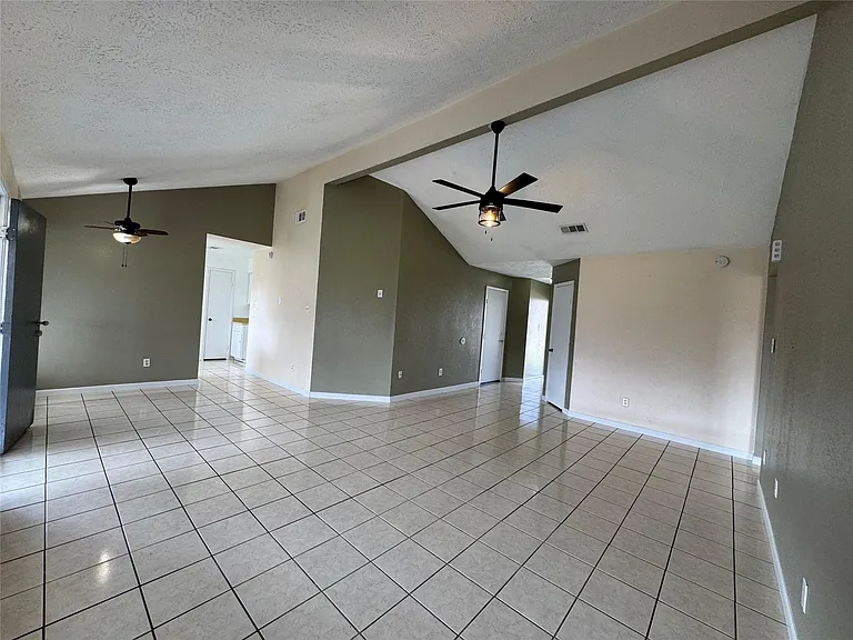 4703 Rivertree Ln — Photo 1