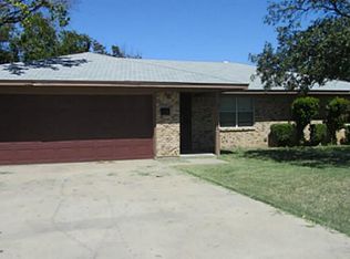 1306 Walters Dr, Granbury, TX 76048