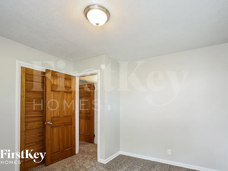 505 Vista Dr — Photo 13