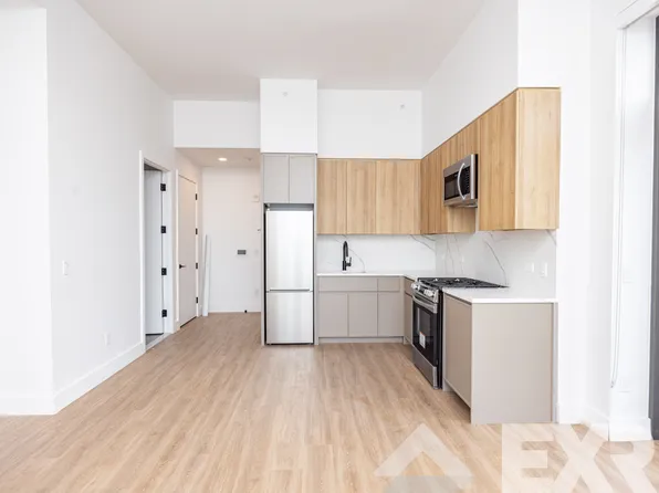 2230 Cropsey Avenue image 3 of 14