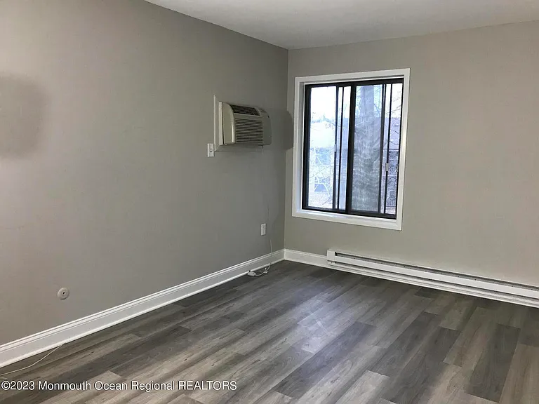 149 Amberly Dr #H — Photo 5