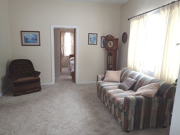 4th image of 306 E Longyear St