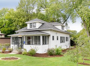 2524 Old Glenview Rd, Wilmette, IL 60091