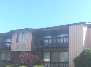 647 E 194th St, Glenwood, IL 60425
