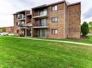 7335 W 157th St APT 3A, Orland Park, IL 60462