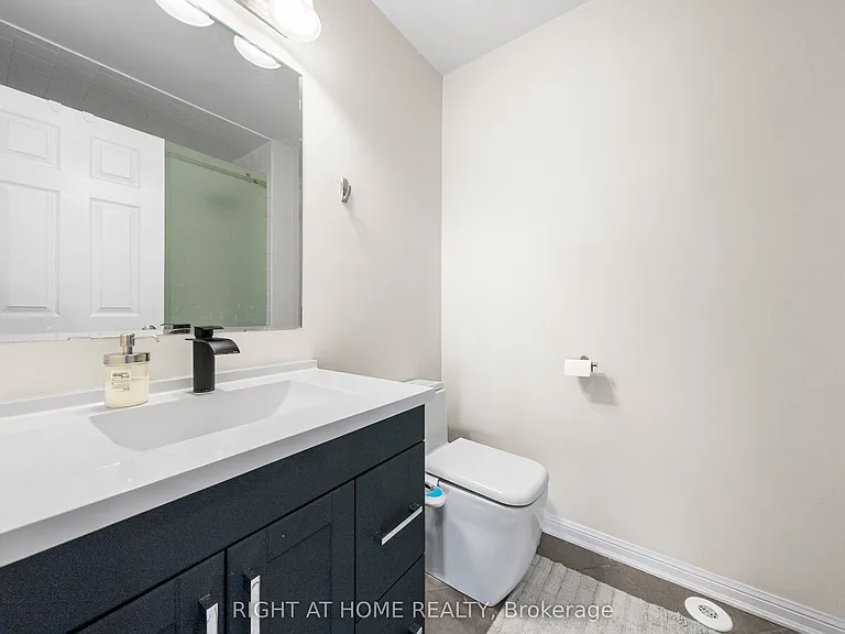 291 Woodley Cres — Photo 24